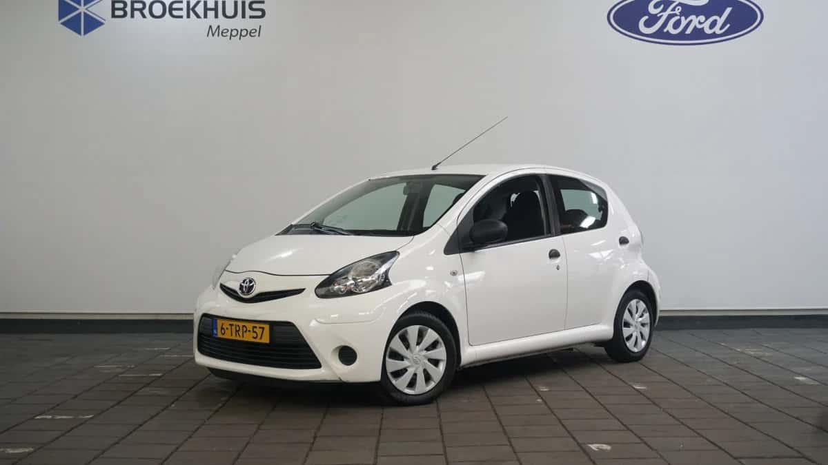 Toyota Aygo (2014) — foto 1