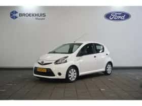 Toyota Aygo (2014) thumbnail 2