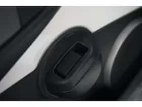 Toyota Aygo (2014) thumbnail 16