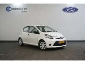 Toyota Aygo (2014) thumbnail 4