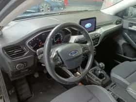 Ford Focus (2019) thumbnail 4