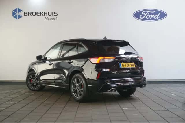 Ford Kuga (2021) thumbnail 4