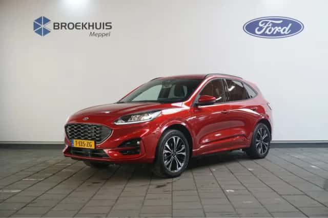 Ford Kuga (2023) thumbnail 3