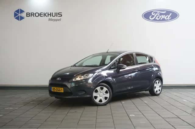 Ford Fiesta (2012) thumbnail 1