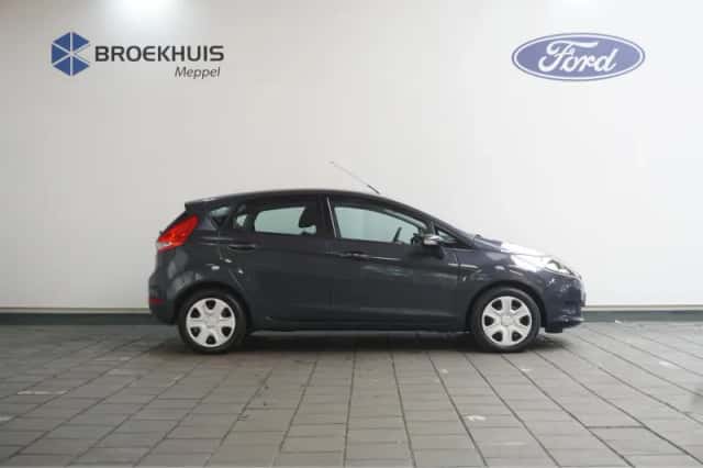 Ford Fiesta (2012) thumbnail 5
