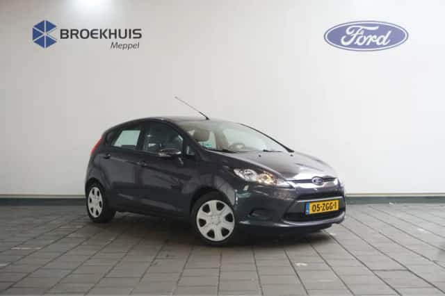 Ford Fiesta (2012) thumbnail 6