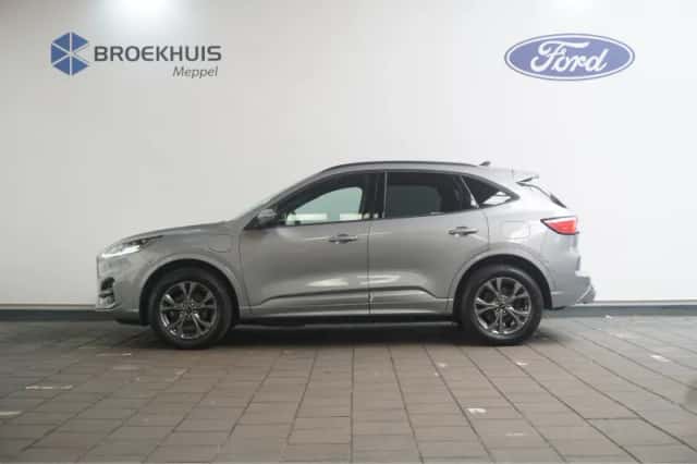 Ford Kuga (2023) thumbnail 3