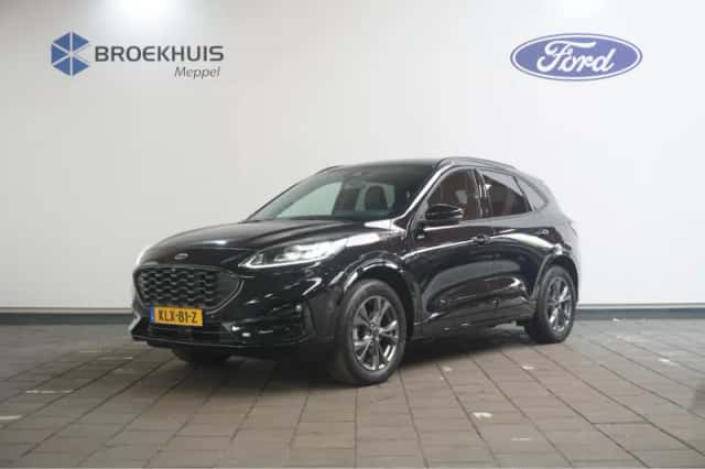 Ford Kuga (2023) thumbnail 2