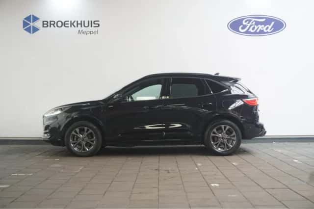 Ford Kuga (2023) thumbnail 3