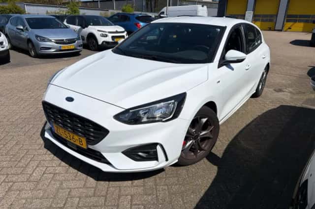 Ford Focus (2019) thumbnail 1