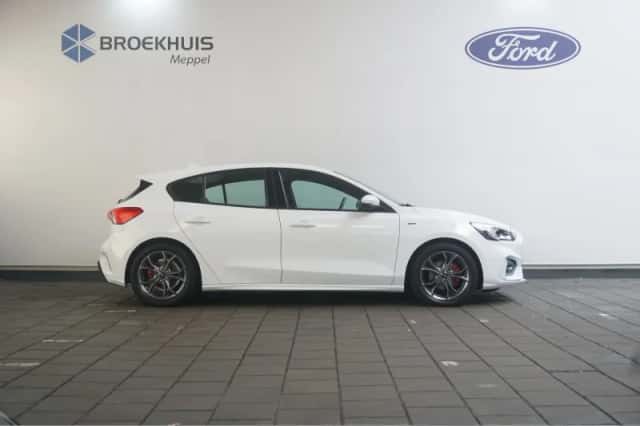 Ford Focus (2019) thumbnail 5