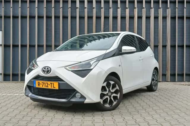 Toyota Aygo (2021) thumbnail 1