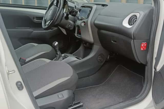 Toyota Aygo (2021) thumbnail 4