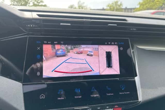 Peugeot 308 (2023) thumbnail 4