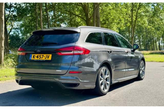 Ford Mondeo (2021) thumbnail 2
