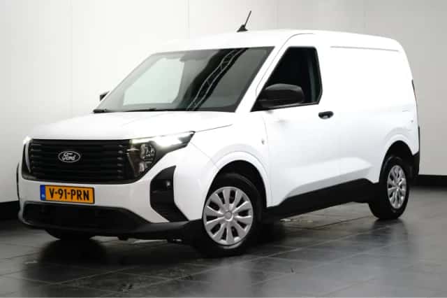 Ford Transit Courier (2024) thumbnail 1