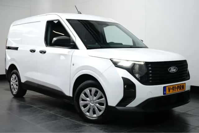 Ford Transit Courier (2024) thumbnail 3