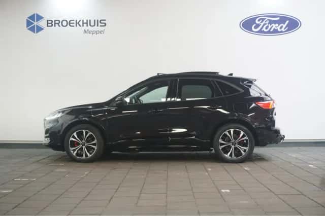 Ford Kuga (2022) thumbnail 3