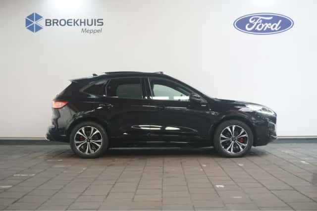 Ford Kuga (2022) thumbnail 6