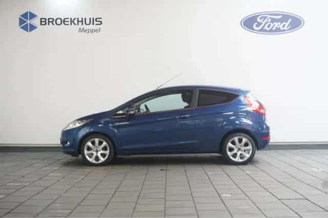 Ford Fiesta (2009) thumbnail 3