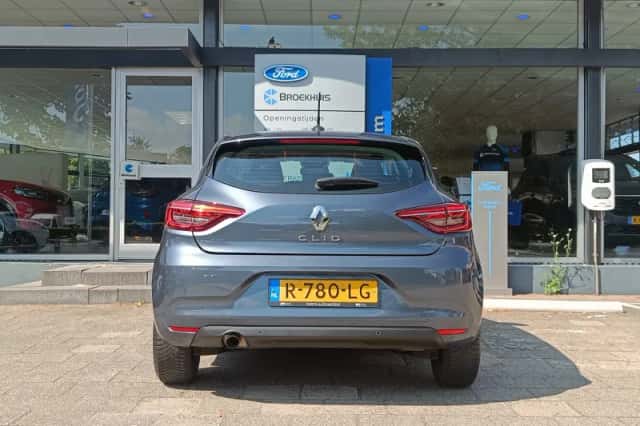 Renault Clio (2022) thumbnail 4