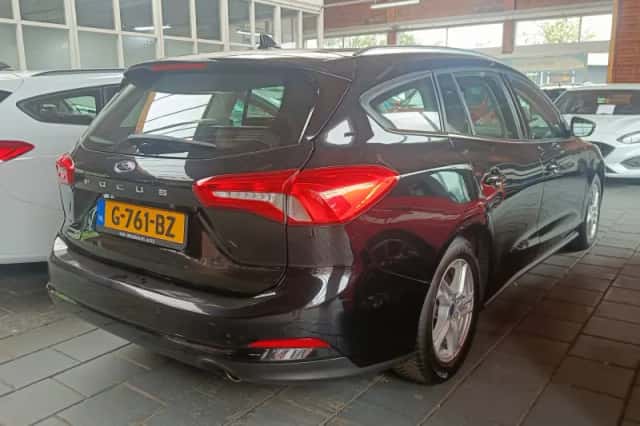 Ford Focus (2019) thumbnail 2