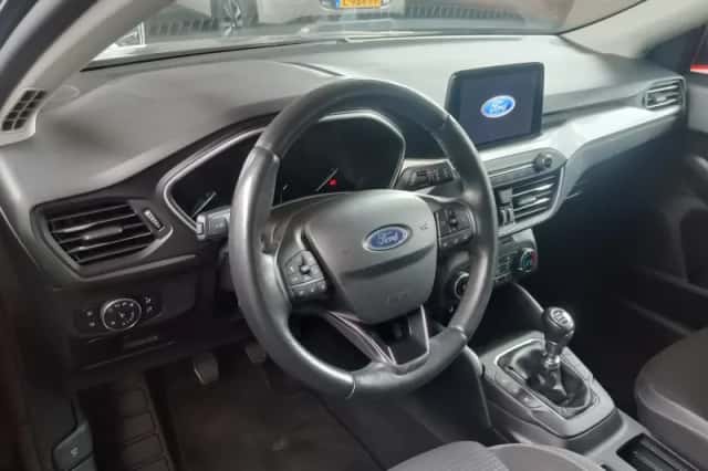 Ford Focus (2019) thumbnail 5