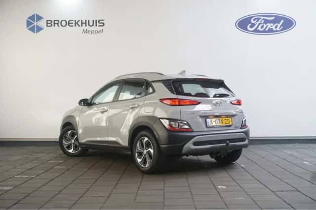 Hyundai Kona (2021) thumbnail 4