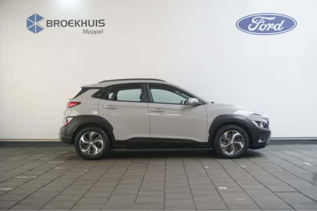 Hyundai Kona (2021) thumbnail 6