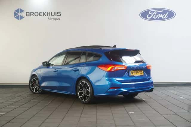 Ford Focus (2022) thumbnail 6