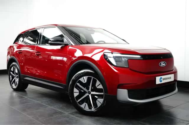Ford Explorer (2025) thumbnail 3