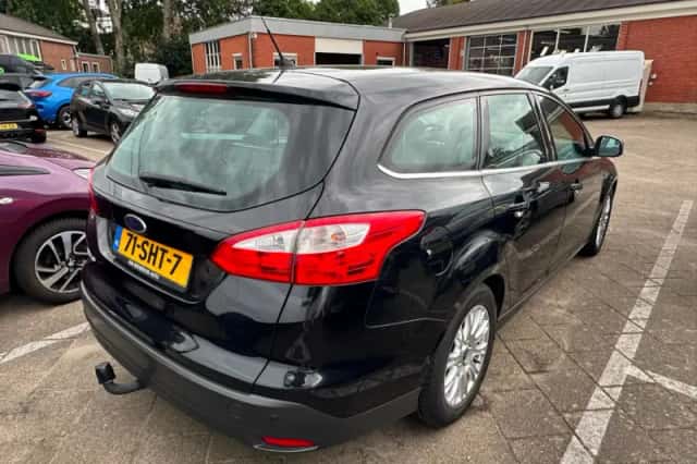 Ford Focus (2011) thumbnail 3