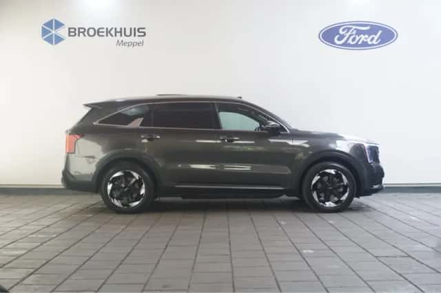 Kia Sorento (2025) thumbnail 5