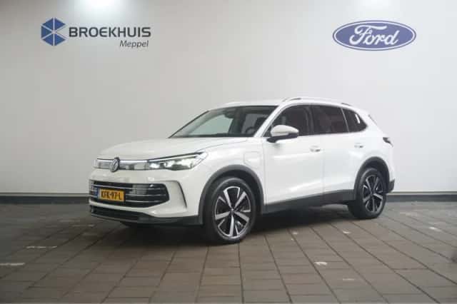 Volkswagen Tiguan (2024) thumbnail 2