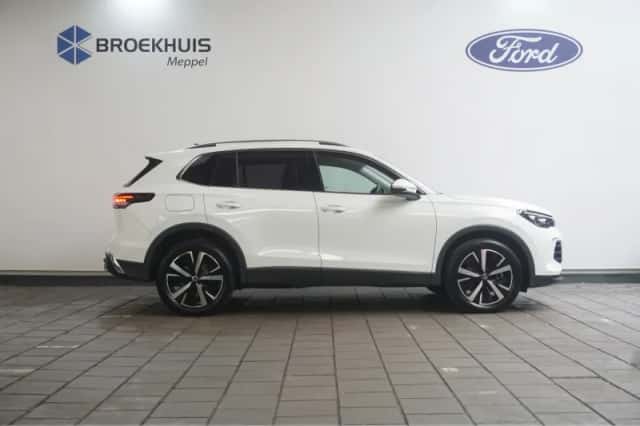 Volkswagen Tiguan (2024) thumbnail 5