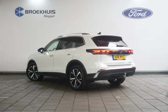 Volkswagen Tiguan (2024) thumbnail 6