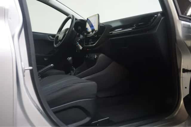Ford Fiesta (2020) thumbnail 3