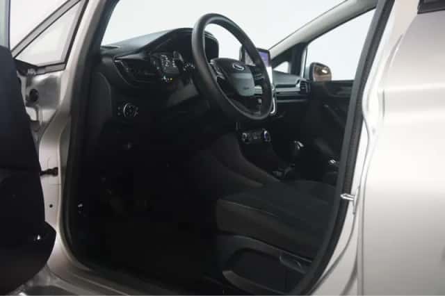 Ford Fiesta (2020) thumbnail 4