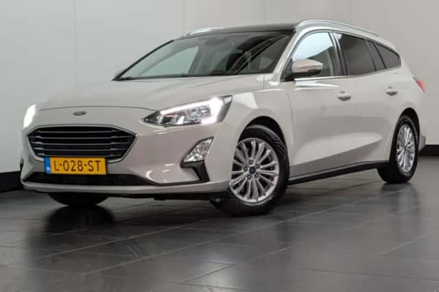 Ford Focus (2021) thumbnail 1