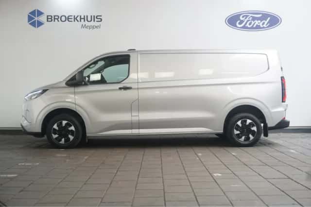 Ford E-Transit Custom (2026) thumbnail 3