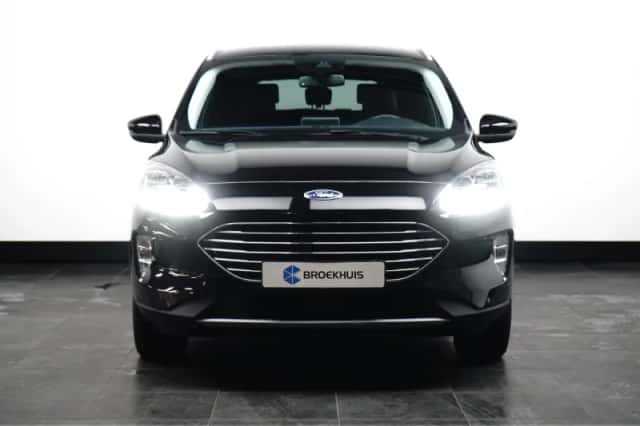 Ford Kuga (2023) thumbnail 3