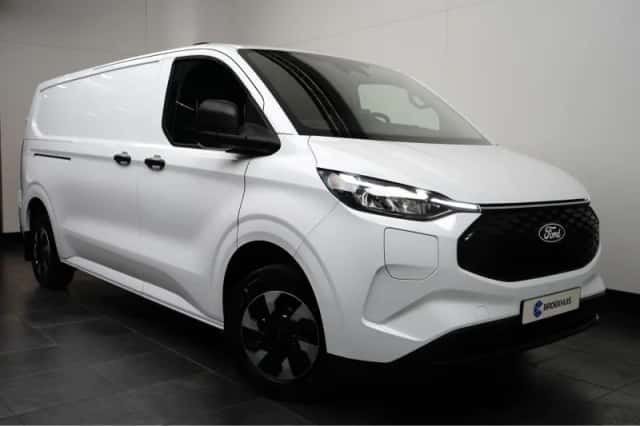Ford E-Transit (2026) thumbnail 3