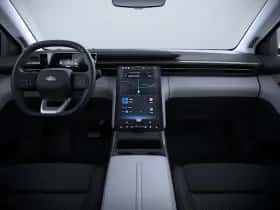 Ford Explorer (2026) thumbnail 5