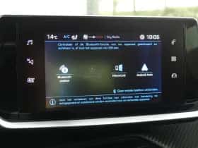 Peugeot 2008 (2021) thumbnail 16