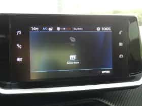 Peugeot 2008 (2021) thumbnail 18