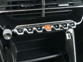 Peugeot 2008 (2021) thumbnail 20