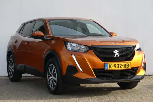 Peugeot 2008 (2021) thumbnail 4