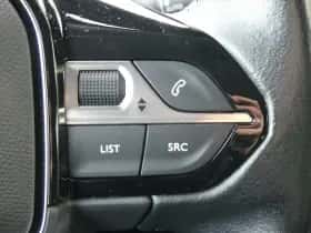 Peugeot 2008 (2021) thumbnail 10