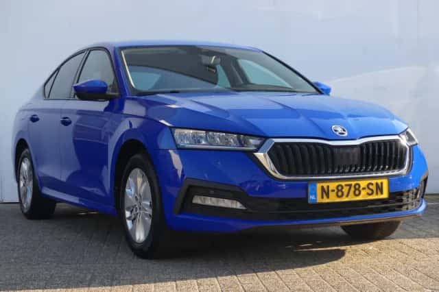 Škoda Octavia (2022) thumbnail 4