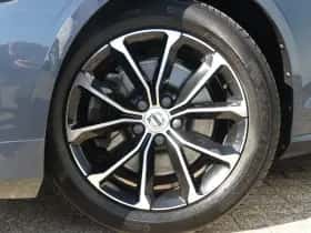 Volvo V60 (2021) thumbnail 3